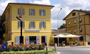 Albergo Il Portonaccio Spello Exterior photo